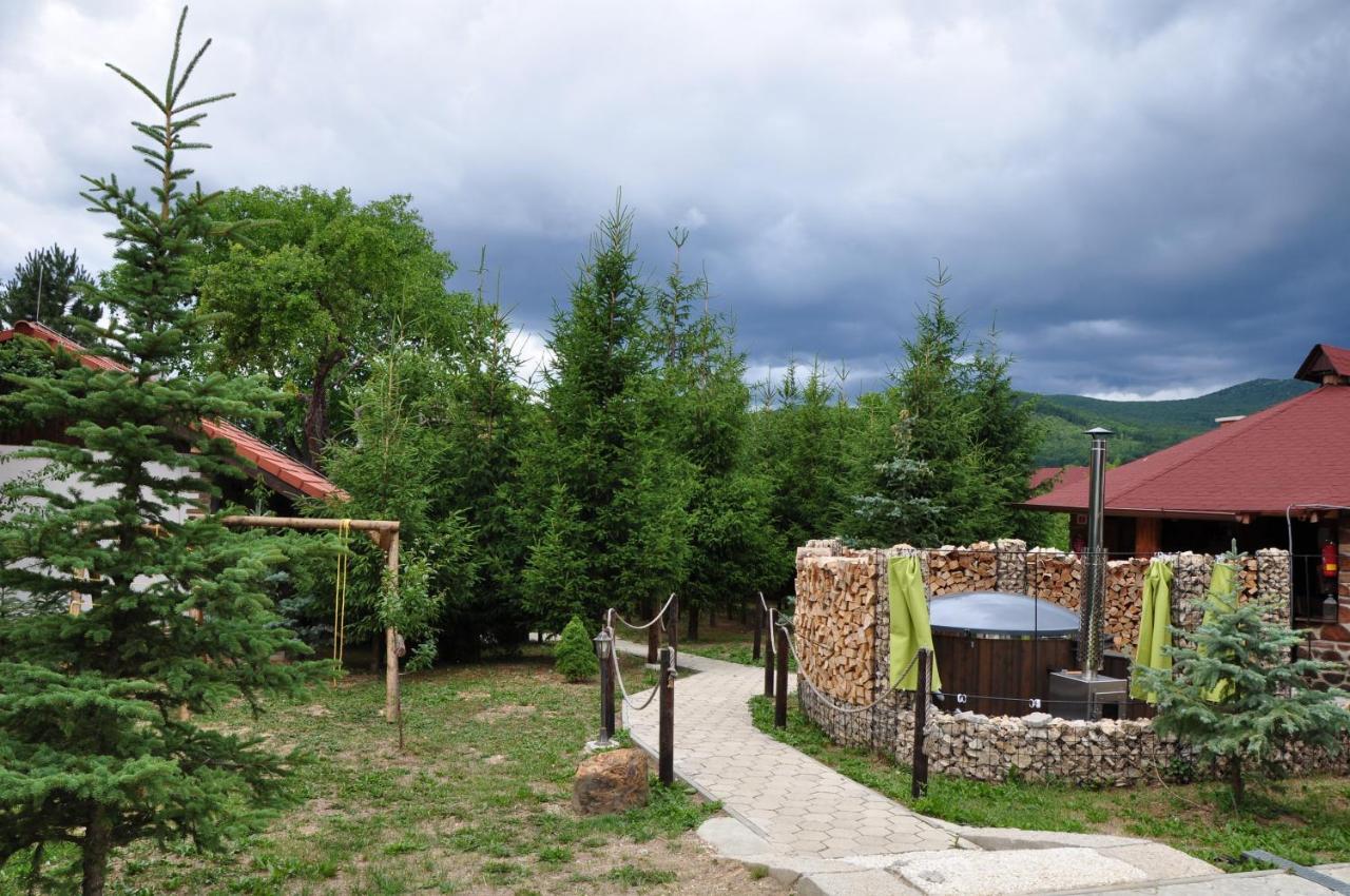 Andras Penzion Krasnohorske Podhradie Экстерьер фото