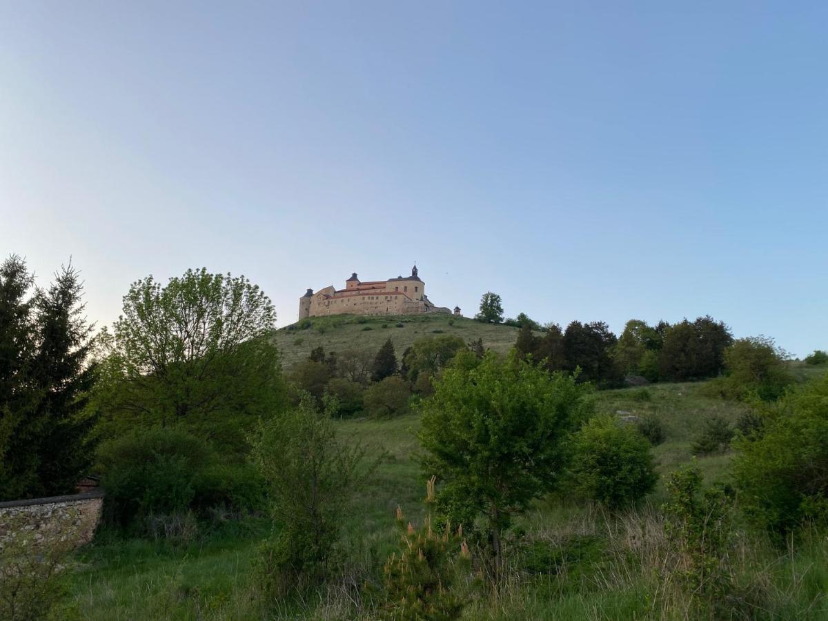 Andras Penzion Krasnohorske Podhradie Экстерьер фото